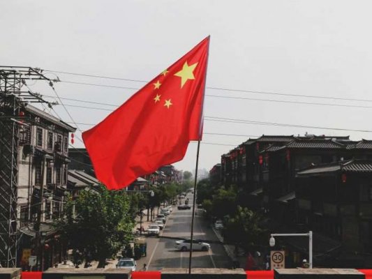 <b>China gives tech companies regulatory approval to launch AI chatbots</b>